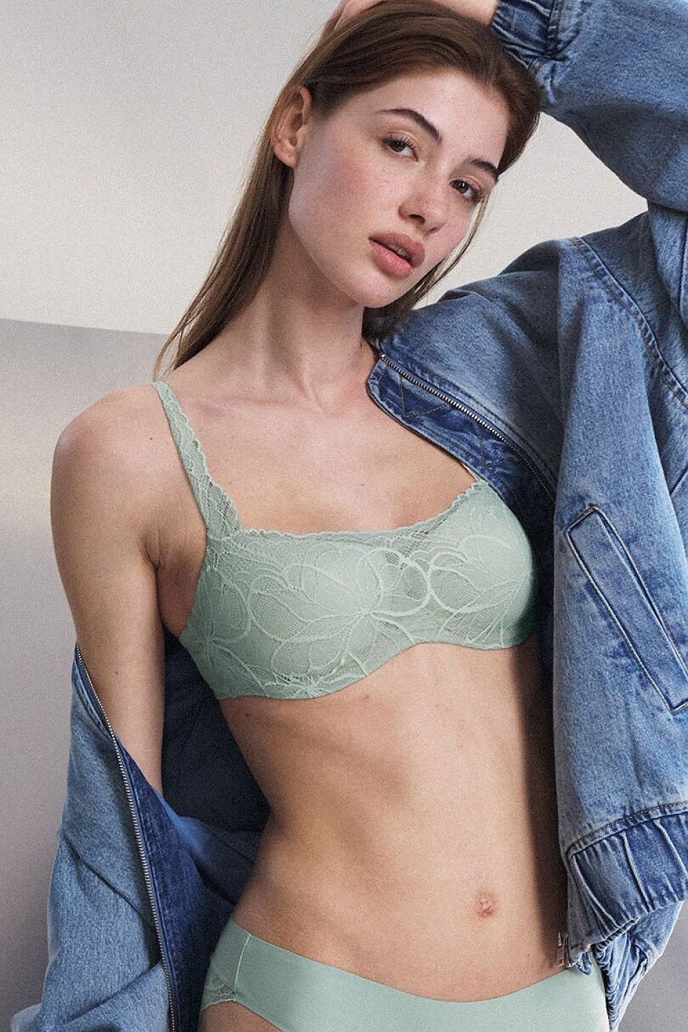  Decolleté-beha / Balconette beha model 229884 Triumph 
